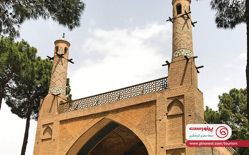 معماری منارجنبان