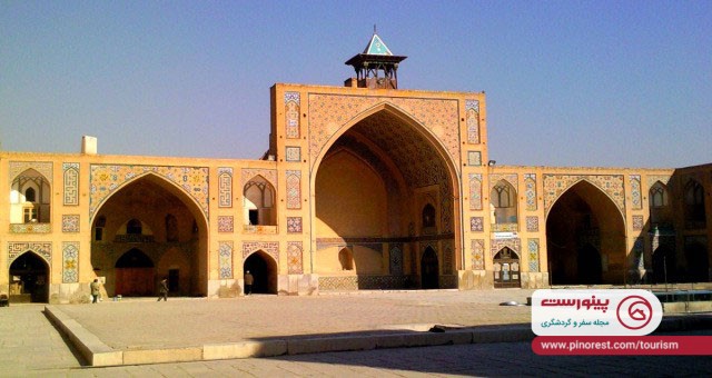 سفرنامهی یک آلمانی در اصفهان - نمای روبرو مسجد حکیم