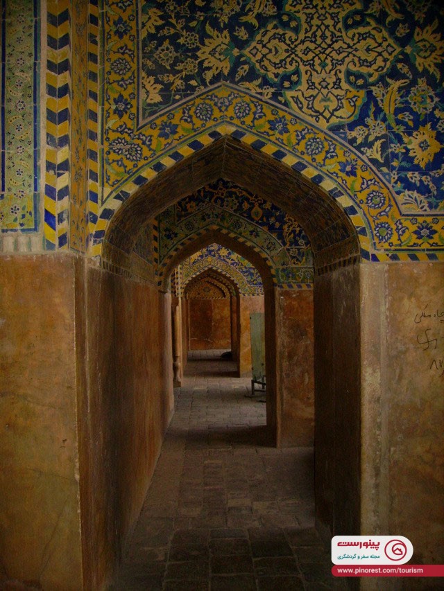 سفرنامهی یک آلمانی در اصفهان - معماری راهروی مسجد