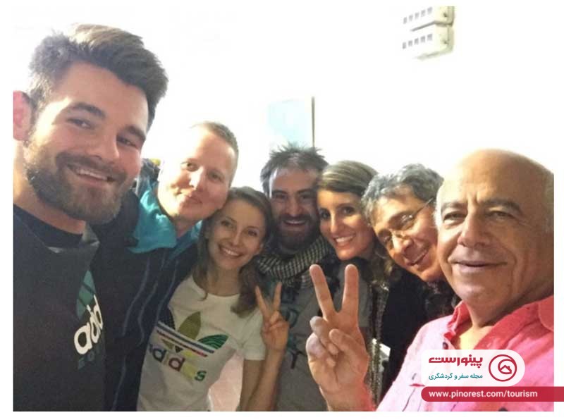 عکس یادگاری با ایرانیهای شاد - خاطرات اسکی سواری در تهران