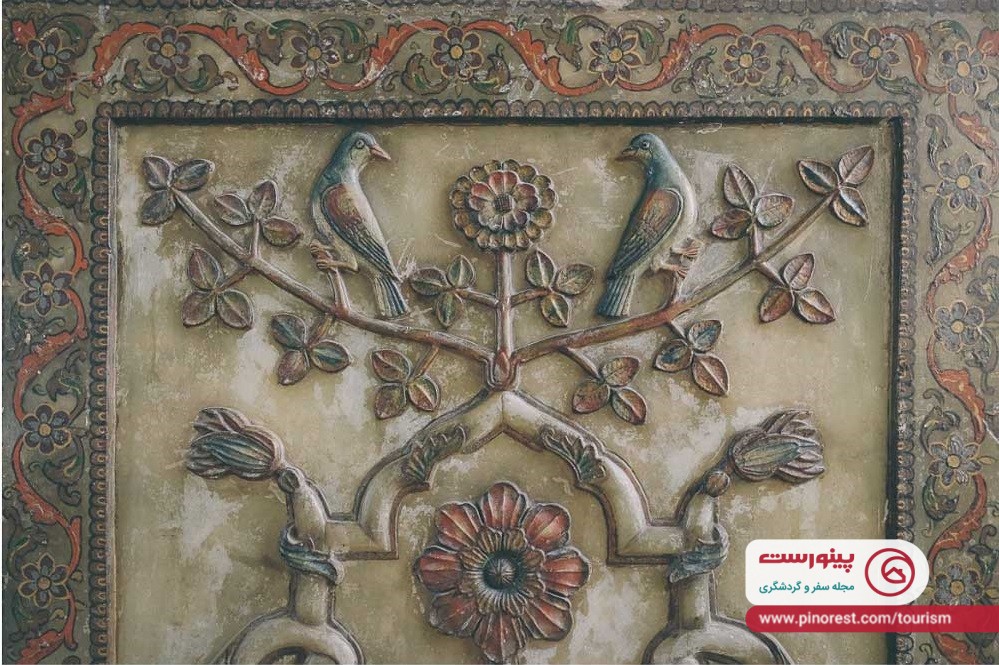 کاخ گلستان تهران - کاشی‌کاری پرنده