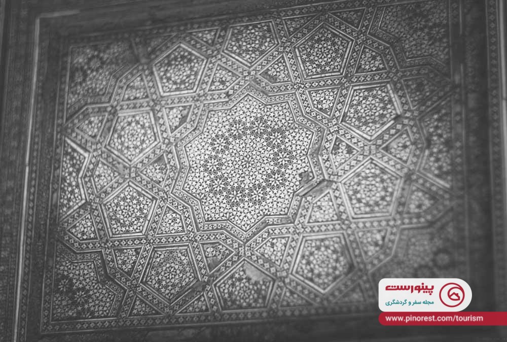 کاخ گلستان - تصویر سیاه و سفید مرصع‌کاری 