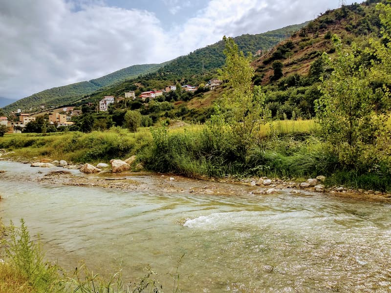 آلاشت کجاست؟