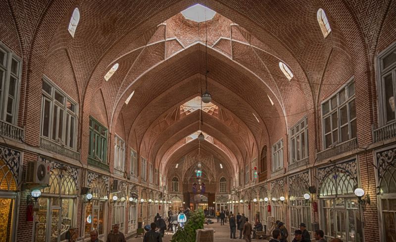 نمایی از بازار بزرگ تبریز