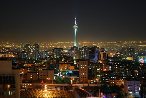 شب گردی در تهران – ۱۳ جای عالی برای تفریح شبانه در پایتخت