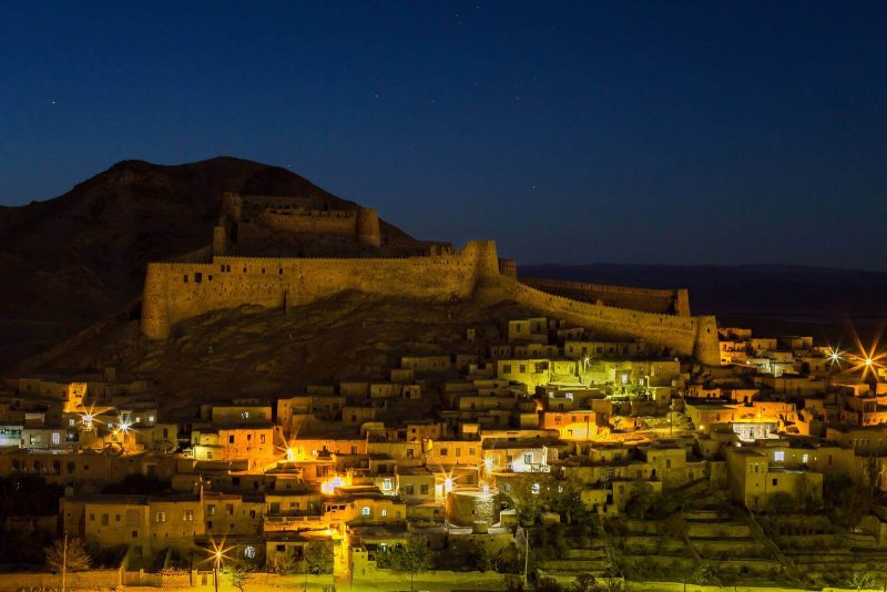 در شب