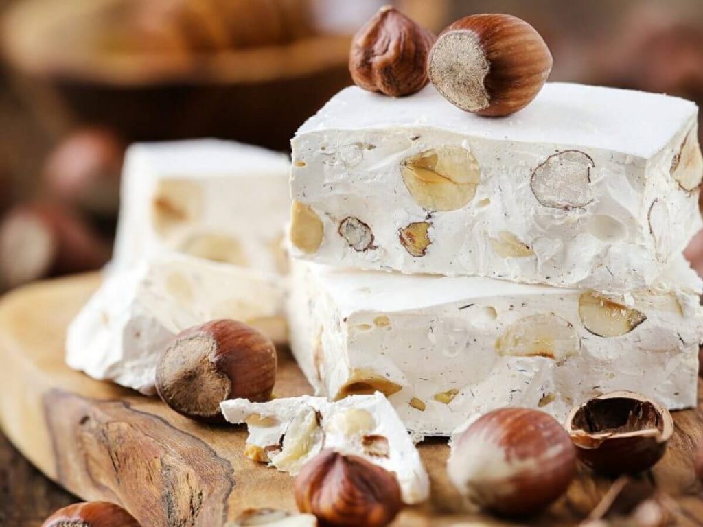 شیرینی نوقا از بهترین شیرینی های تبریز