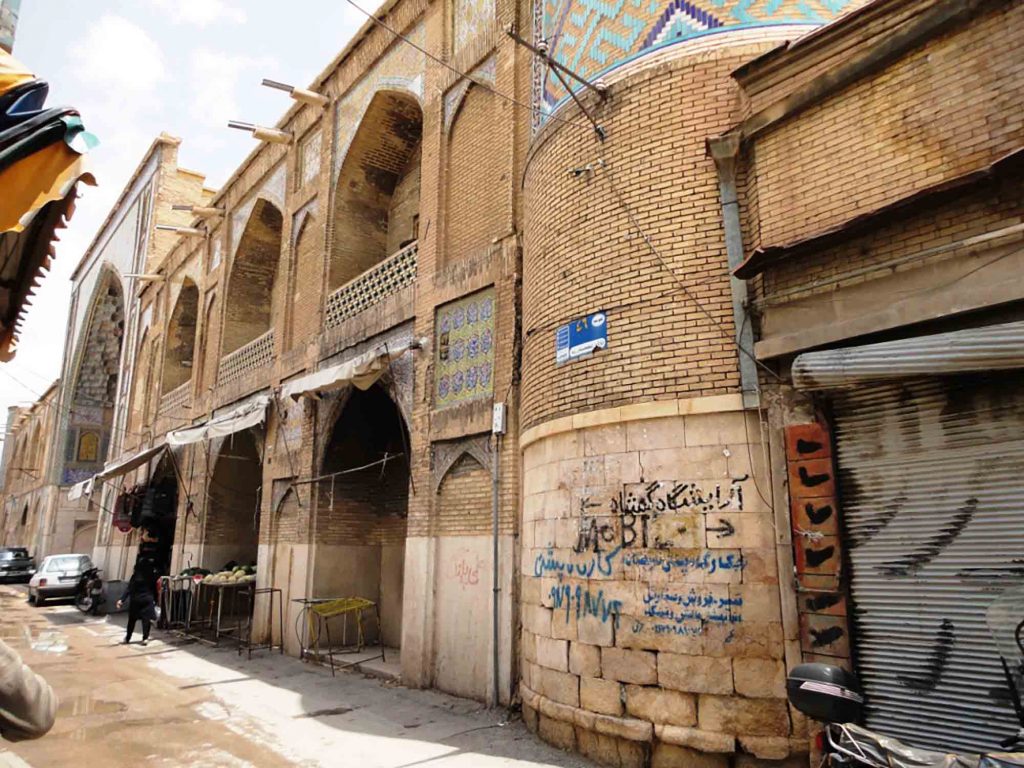 خانه های کاهگلی و قدیمی در کوچه های شیراز