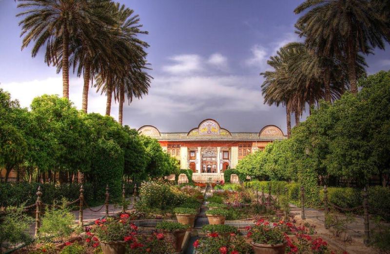 نمایی از عمارت نارنجستان قوام