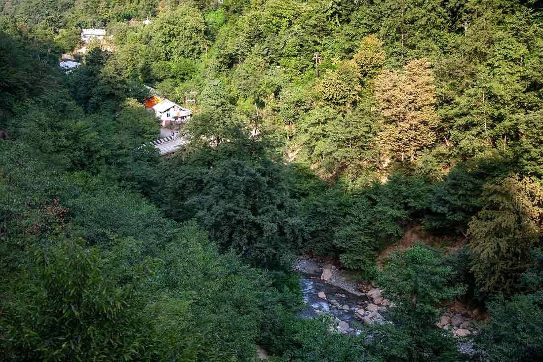 محل آبشار در روستای خرمکش