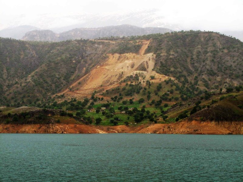 سد دز