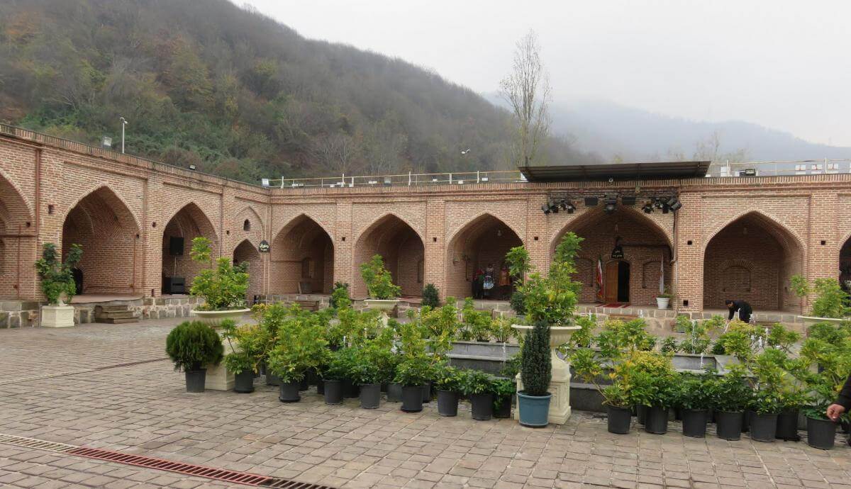 کاروانسرای لات