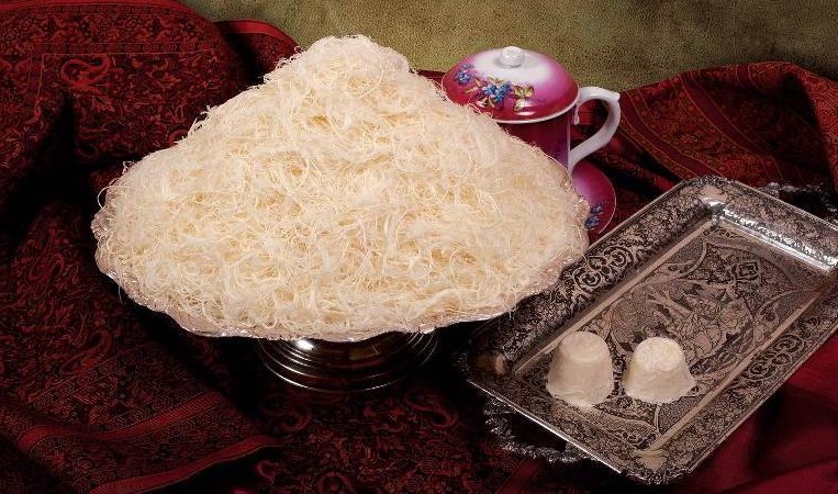 پشمک از سوغات یزد 
