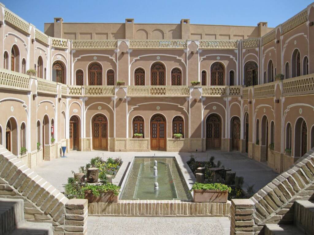 جاهای دیدنی یزد - خانه لاری ها یزد
