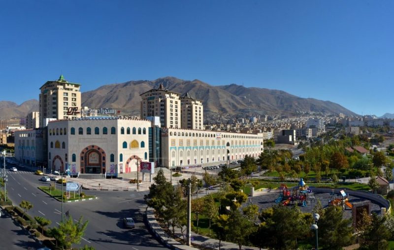 پاساژ مهستان کرج ؛ بزرگترین مرکز خرید کرج