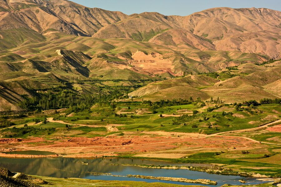 دریاچه لزور