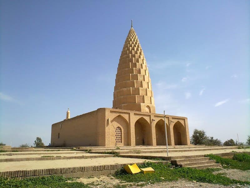 یعقوب لیث فاتحی متفاوت با مقبره‌ای متفاوت در ایران