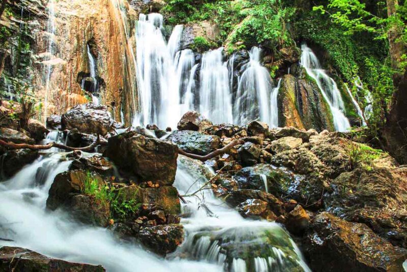 آبشار وارک ؛ آبشار طبقاتی لرستان