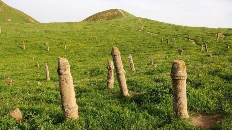 قبرستان خالد نبی از جاهای دیدنی گلستان