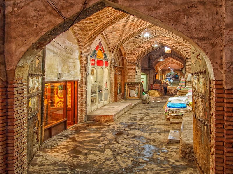 بازار خان یزد 