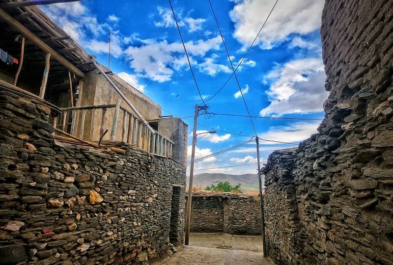 خانه های سنگی روستای ورکانه همدان