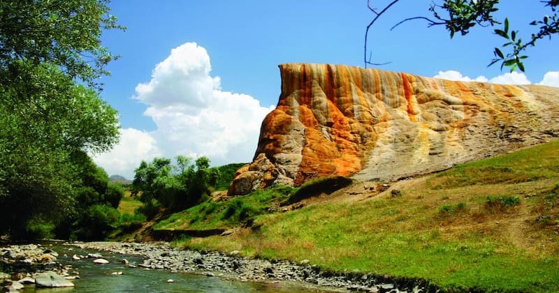چشمه آبمعدنی گراوان سردشت_1