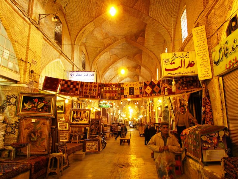 بازار وکیل نزدیک ارگ