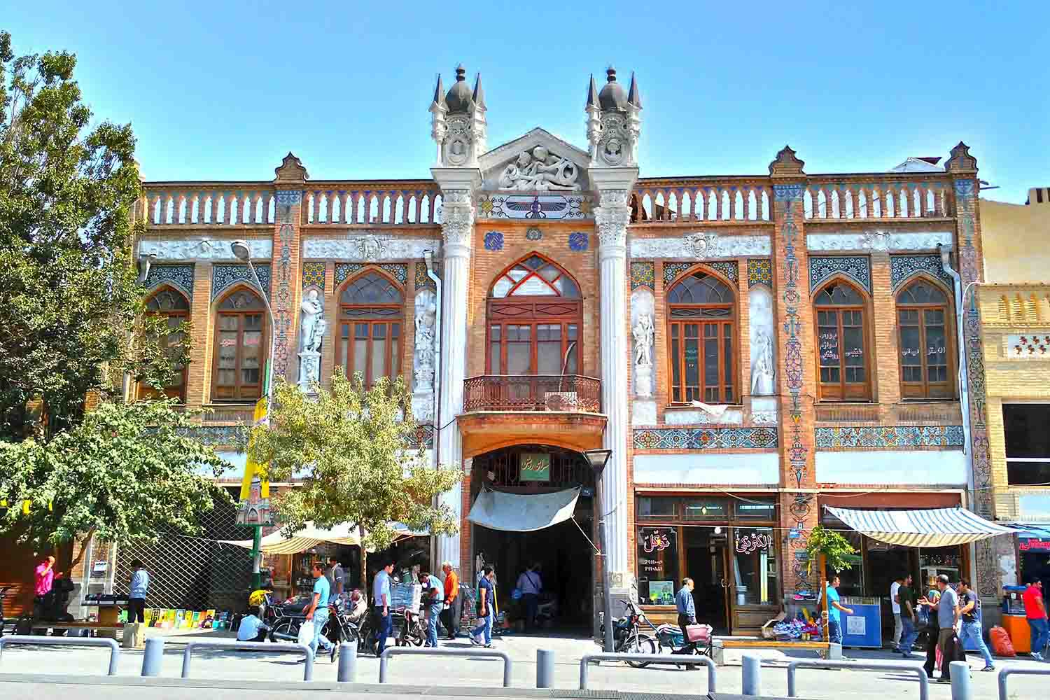 سرای روشن کوچه مروی
