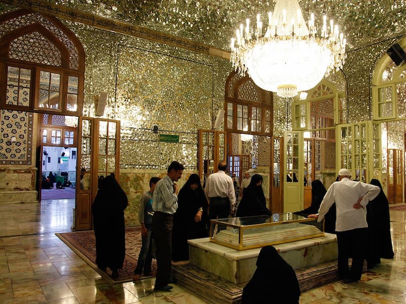 آرامگاه شیخ بهایی؛ نزدیک حرم امام رضا