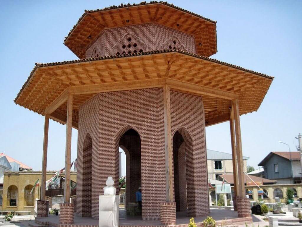 مقبره میرزا کوچک خان