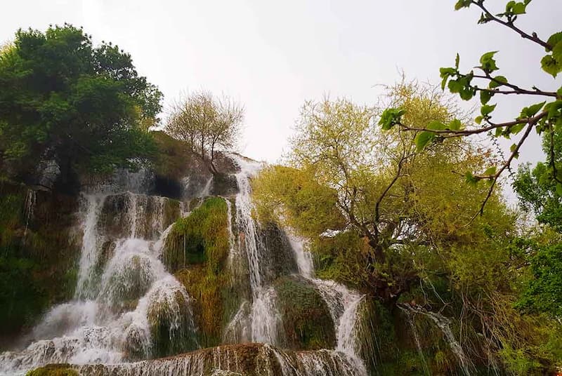 آبشار نیاسر کاشان