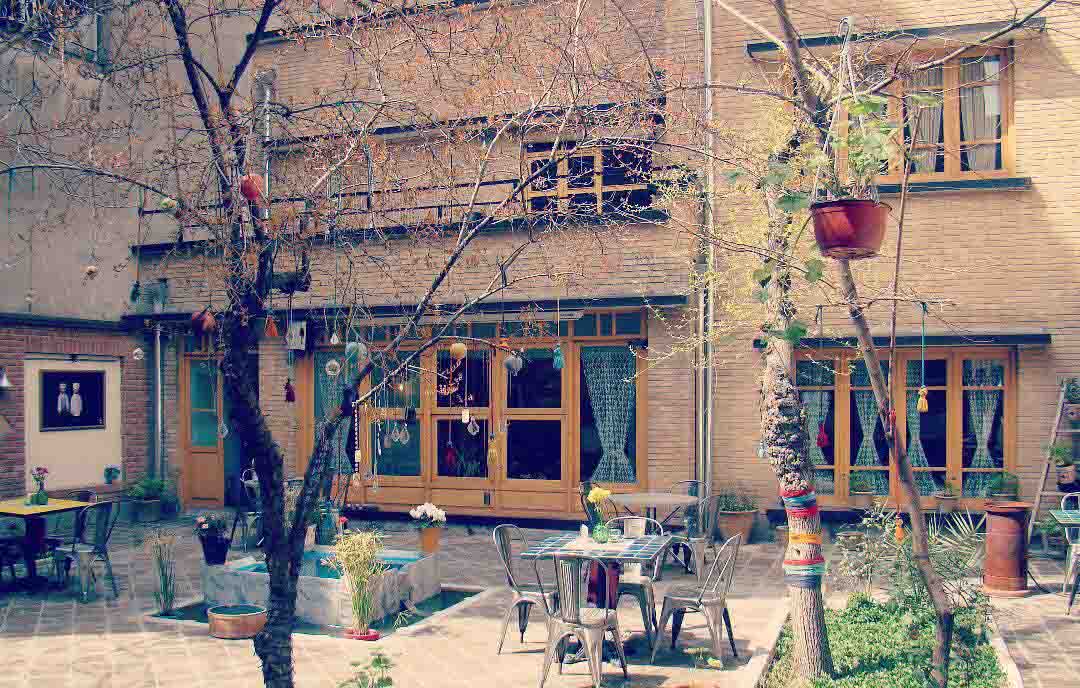کافه مانا