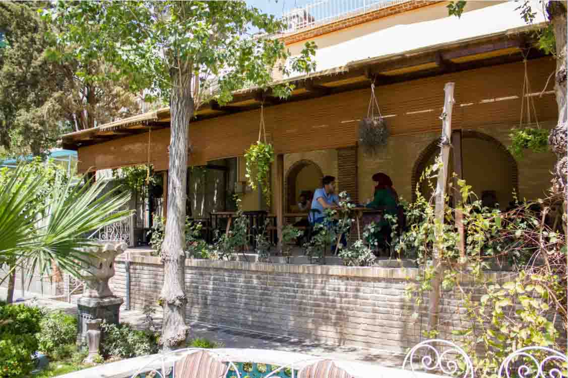 کافه عمارت مقدم