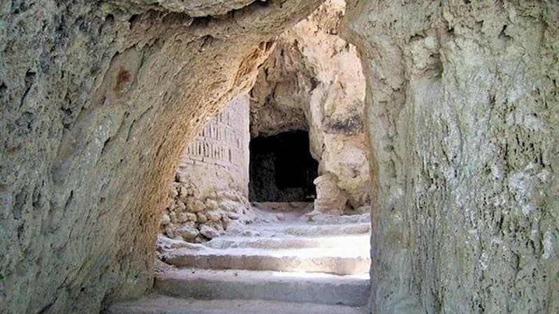 غار-رئیس-نیاسر