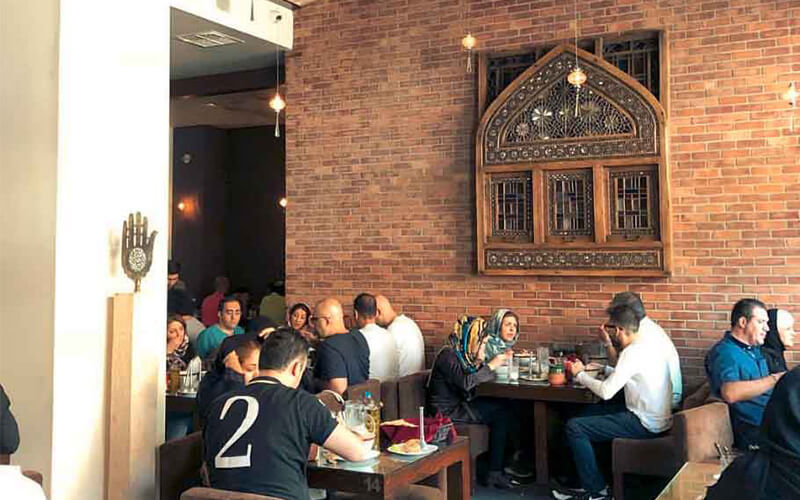 دیزی سرای تیلیت