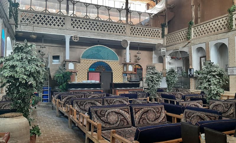 رستوران عباسی در کاشان 
