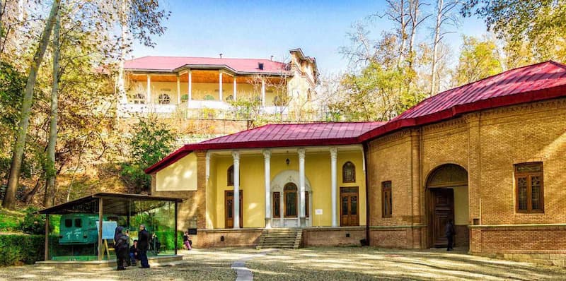 موزه برادران امیدوار در کاخ سعدآباد