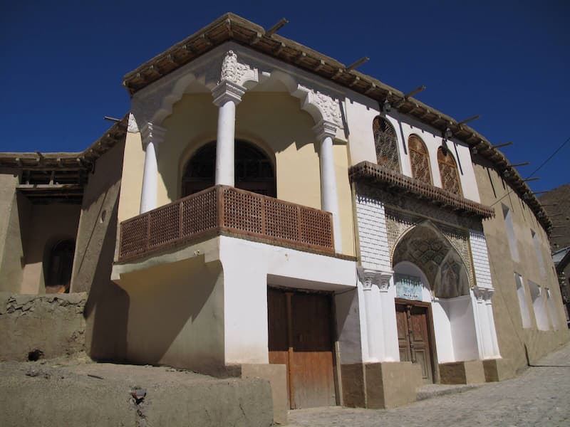 خانه نیما یوشیج کجاست؟