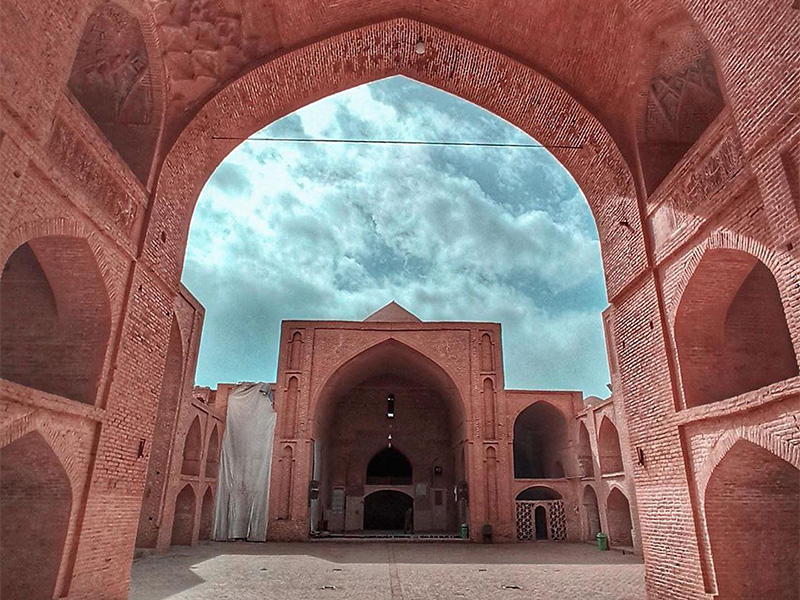 مسجد جامع اردستان در استان اصفهان است.