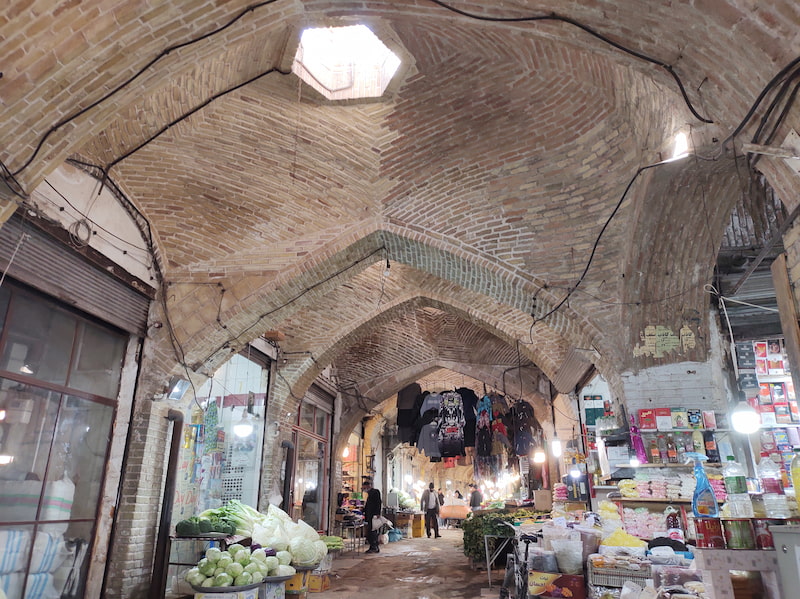 بازارگردی در سرای تاریخ