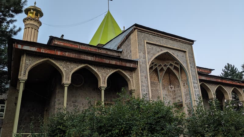 مسجد امام حسین آلاشت