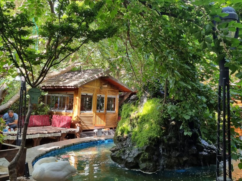 باغ رستوران آبی