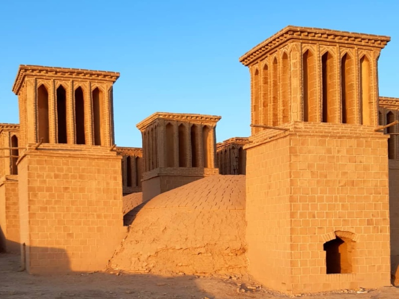 آب انبار هفت بادگیری عصرآباد