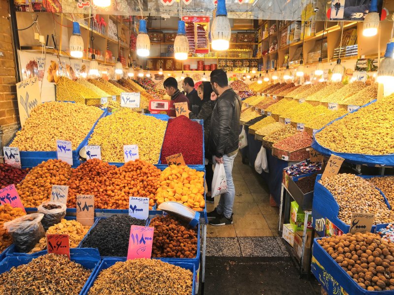 مغازه های بازار بزرگ تهران